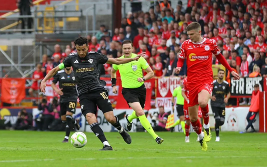 Liga de Campeones: Qarabağ aplasta al Shelbourne 3–0 en Dublín
