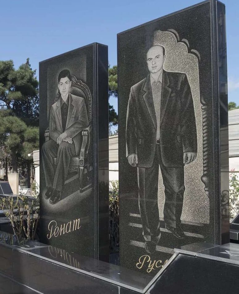 Lujosas tumbas en Azerbaiyán: ¿quién se beneficia de los monumentos fúnebres millonarios?
