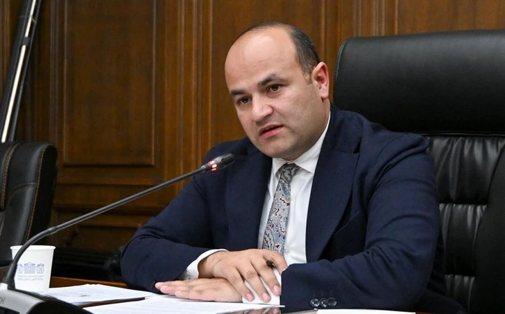 Las Autoridades de Armenia Planean Cambiar al Embajador en EE. UU.