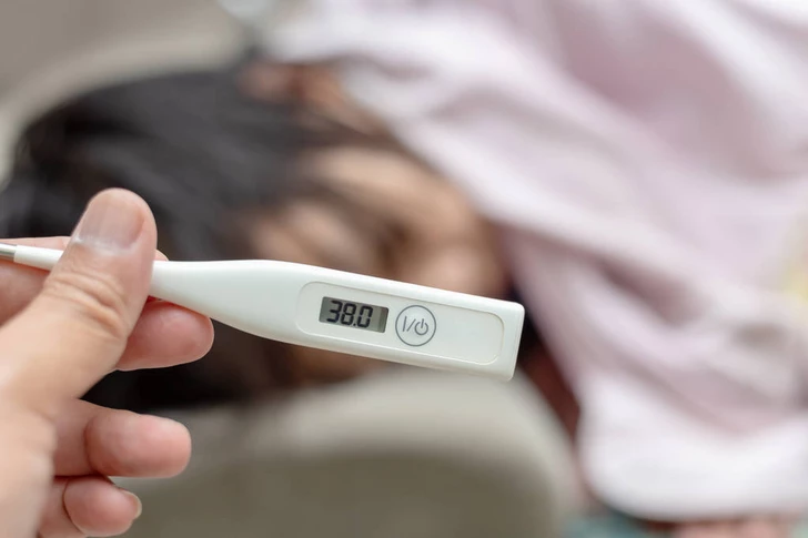 Médicos advierten sobre una nueva ola de enfermedades infantiles en Azerbaiyán vinculada a virus estacionales y al COVID-19
