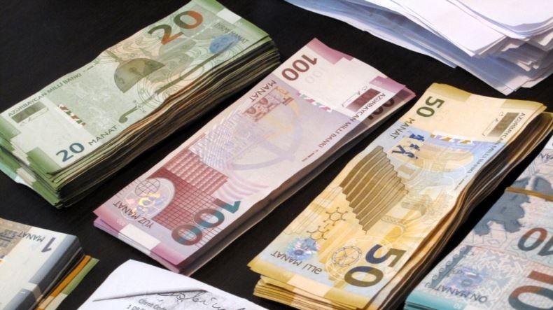 Aumento de Depósitos: Ahorros de los Hogares Azerbaiyanos Alcanzan los 15.400 Millones de Manats