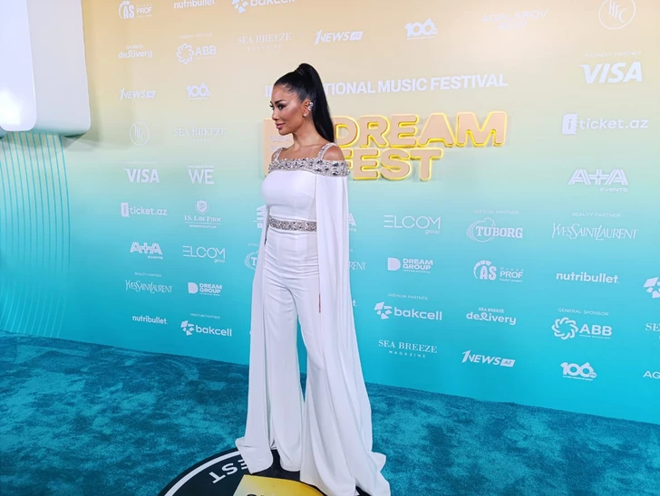 Nicole Scherzinger deslumbra en DREAM FEST con un diseño de un modista azerbaiyano