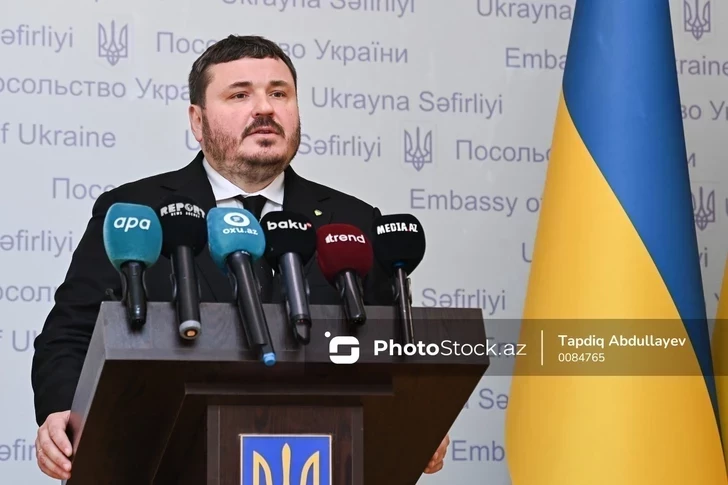 Kiev y Bakú exploran una cooperación más estrecha en el sector petrolero y gasífero