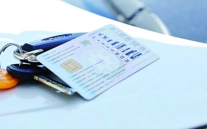 Mujeres al volante: ¿Cuántas mujeres obtuvieron su licencia de conducir en Azerbaiyán durante el primer semestre?