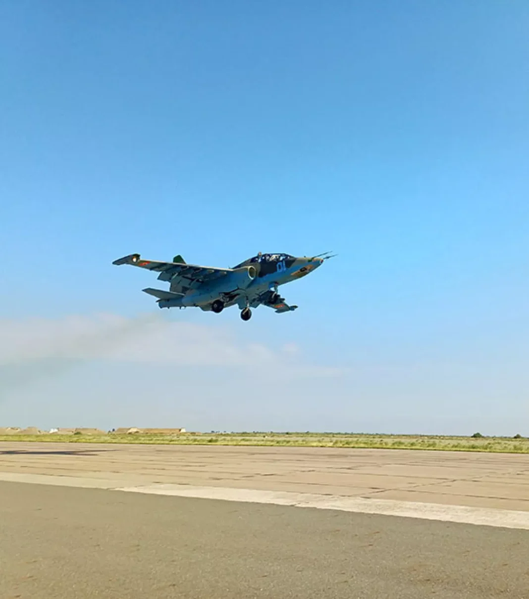 La Fuerza Aérea de Azerbaiyán Realiza Vuelos de Entrenamiento con Cazas y Helicópteros