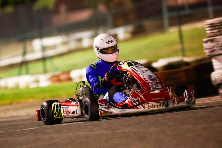 Joven promesa del karting de Azerbaiyán triunfa en torneo internacional en Portugal