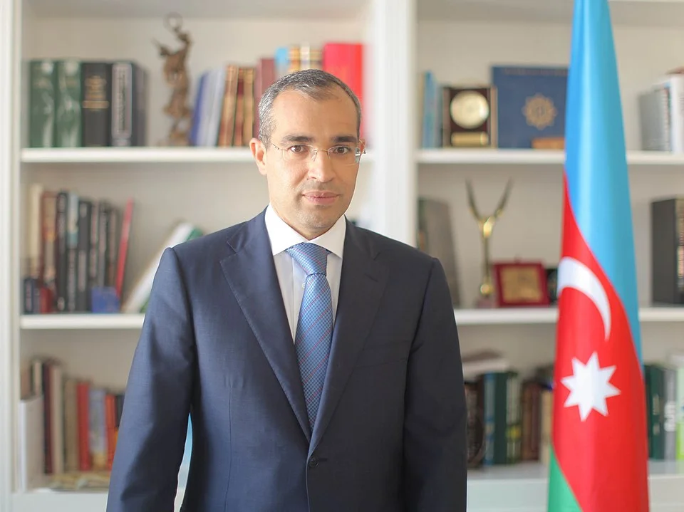Azerbaiyán Inicia Exportaciones de Gas a Siria, Marcando un Cambio Estratégico en el Mapa Energético Regional