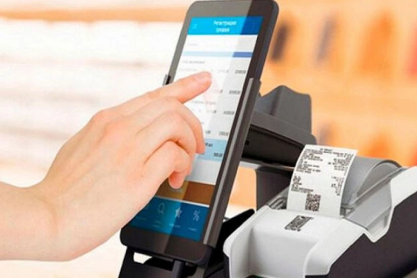 Más del 87 % de los pagos sin efectivo en Azerbaiyán correspondieron al comercio electrónico