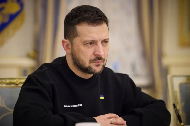 Zelenski: Misiles rusos dañan la Embajada de Azerbaiyán en Kiev