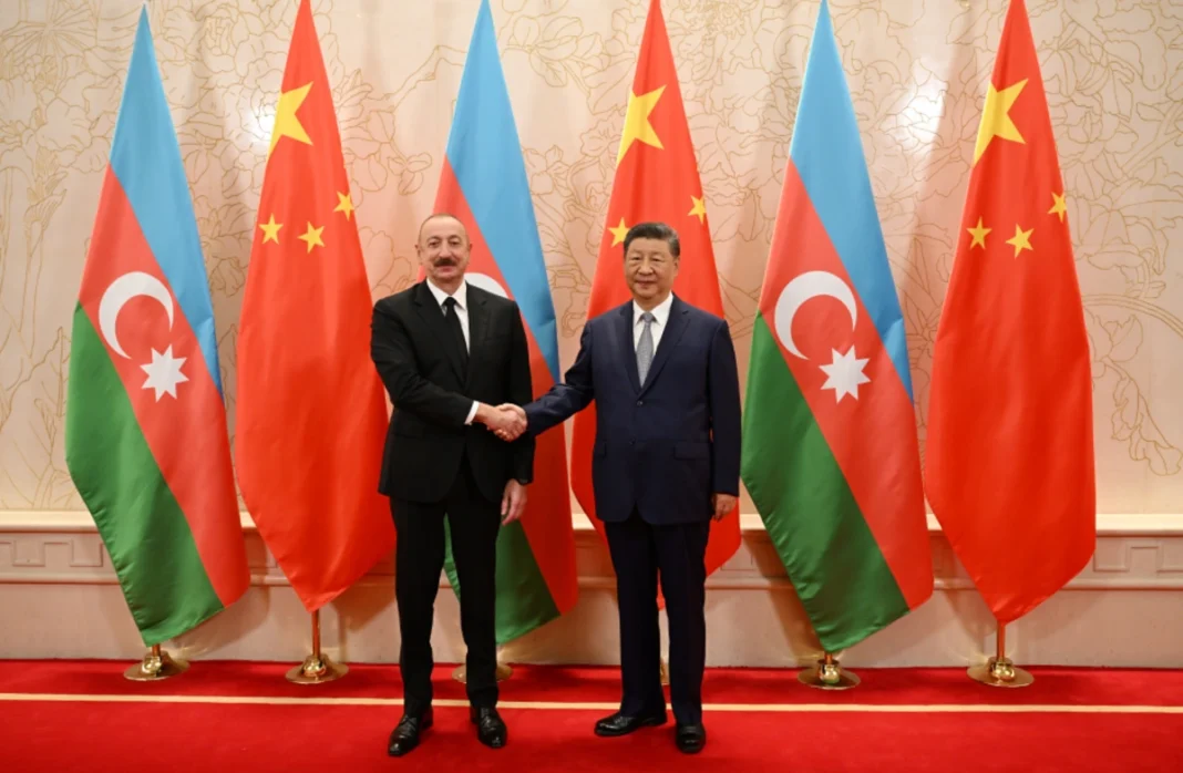 Aliyev y Xi Prometen Profundizar Vínculos en la Reunión de Tianjin