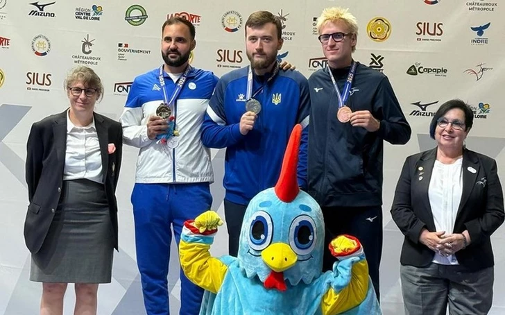 El Tirador Azerbaiyano Ruslan Lunev Gana la Plata en el Campeonato Europeo