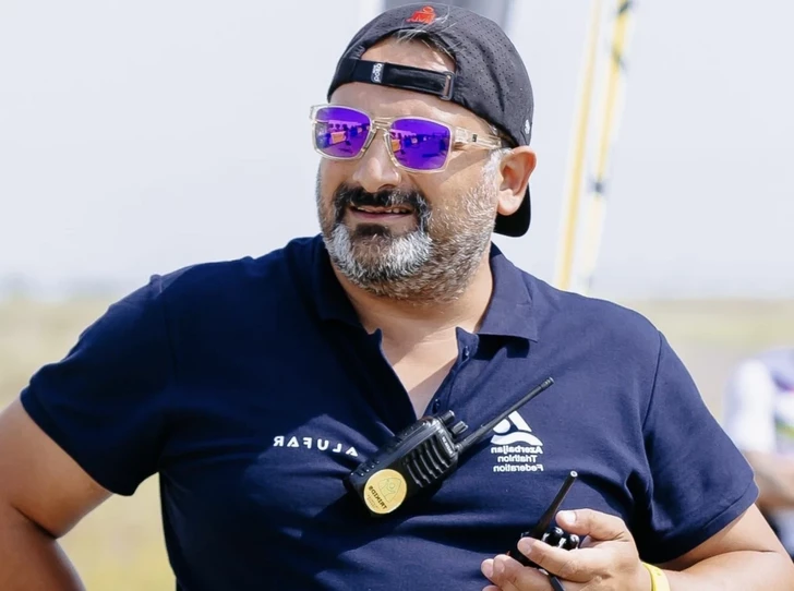 El entrenador de la selección nacional de Azerbaiyán debutó como árbitro internacional