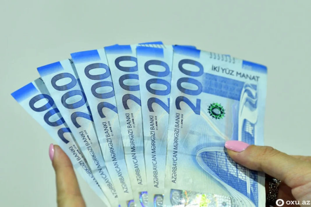 El petróleo y el gas siguen dominando: se revelan los salarios más altos en Azerbaiyán