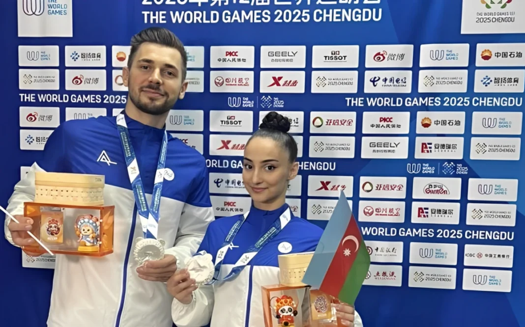 Gimnastas de Azerbaiyán logran tres platas en los Juegos Mundiales en China