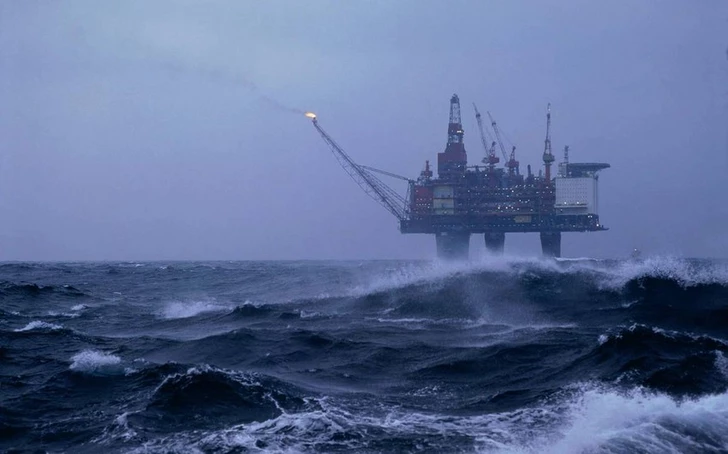 SOCAR refuerza la seguridad: ¿Cómo se preparan los trabajadores del petróleo para los vientos de tormenta en Bakú?