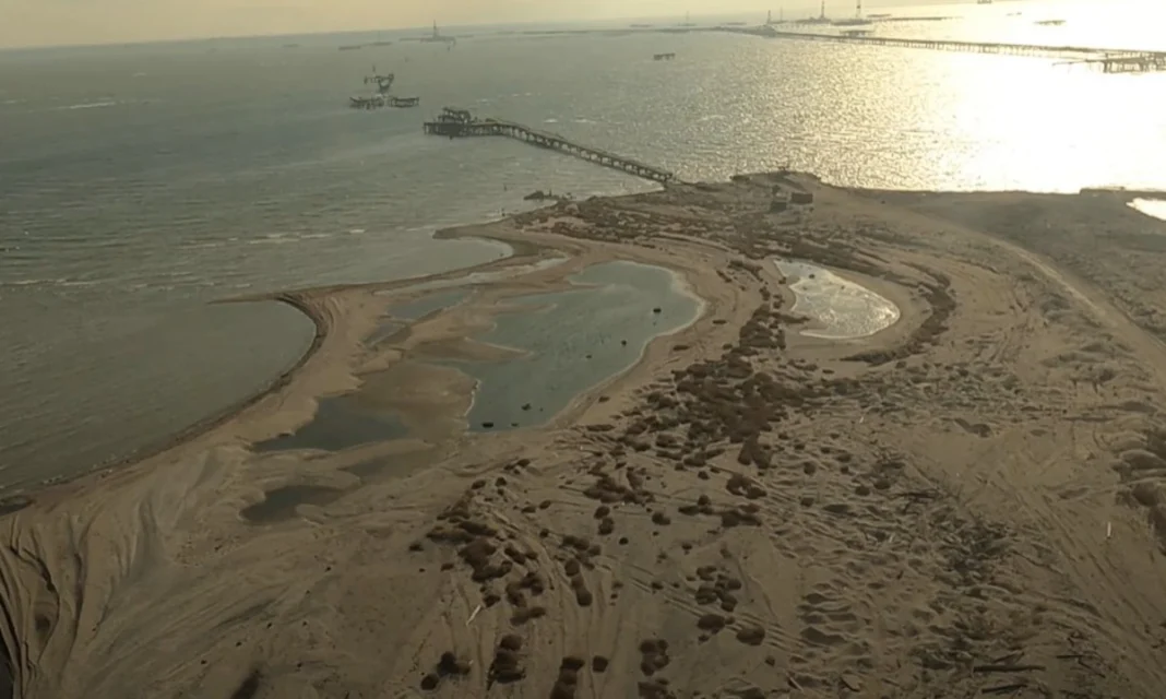 En el Caspio, una isla se ha unido a la costa: ¿QUÉ peligro amenaza a la flora y fauna?