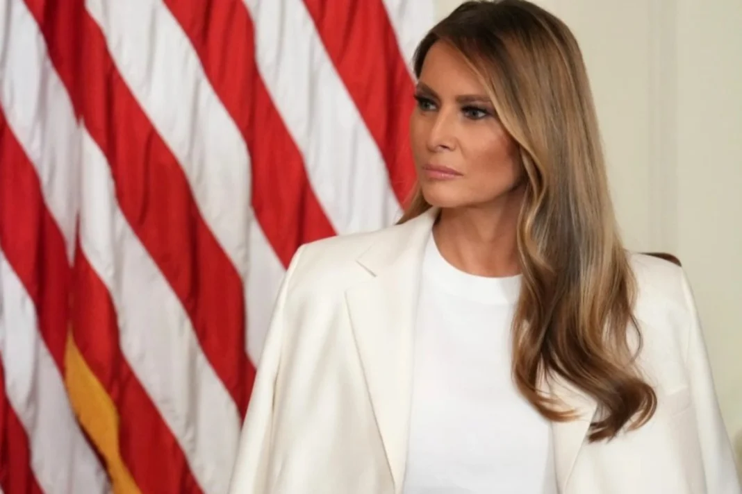 Melania Trump Suplica por la Paz para los Niños en Carta Entregada a Putin en la Cumbre de Alaska