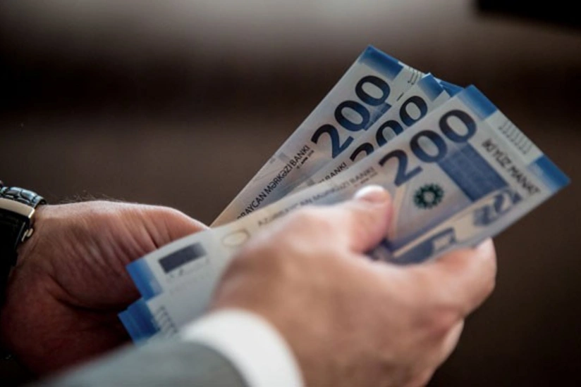 Los salarios aumentan: Bakú supera al resto de Azerbaiyán