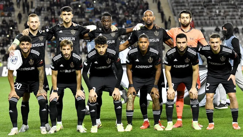 Qarabağ pierde el mercado y afronta la Champions con delantera corta