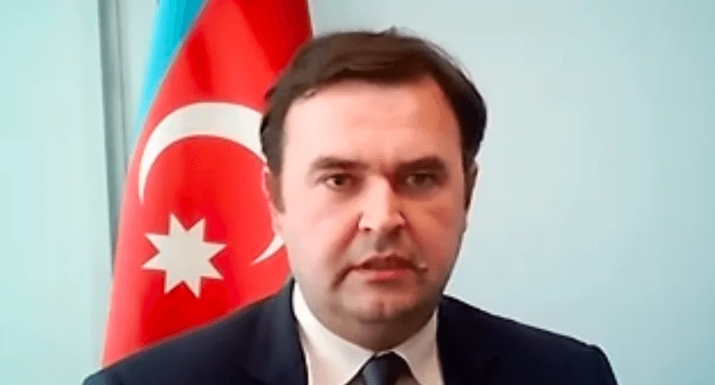 Emil Majidov en Indi Podcast: Por qué la historia de Azerbaiyán debe enseñarse solo en azerbaiyano