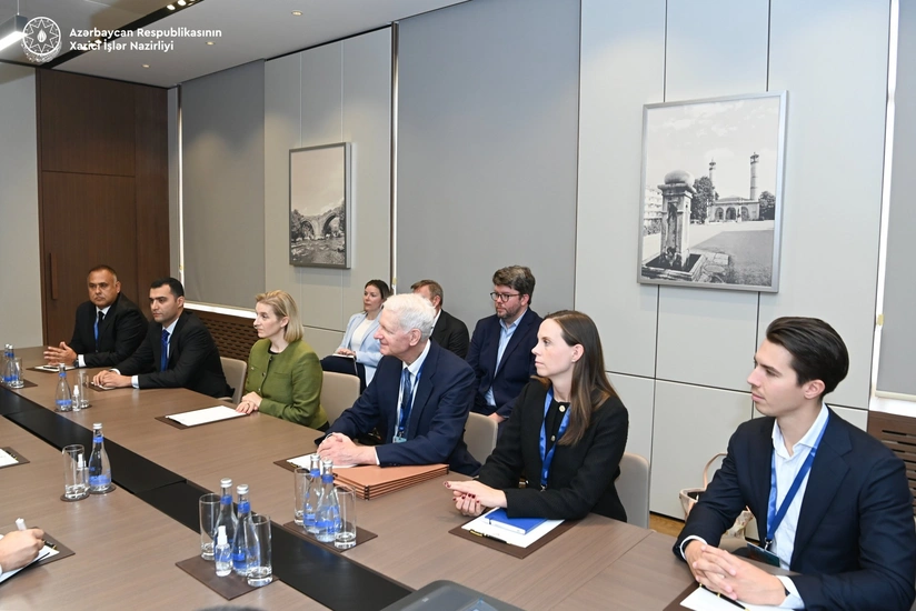 Ceyhun Bayramov recibió a la delegación de la Misión Comercial de EE. UU.