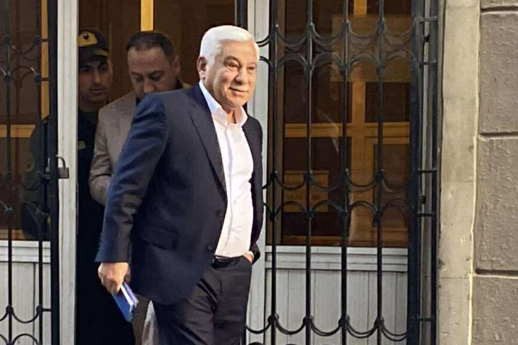 Confianza por 2 millones de manats: cómo un médico y un amigo engañaron al hijo de un exfuncionario