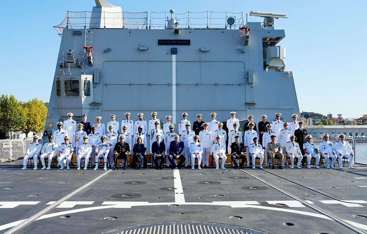 La Armada de Azerbaiyán participa en la feria internacional SEAFUTURE 2025