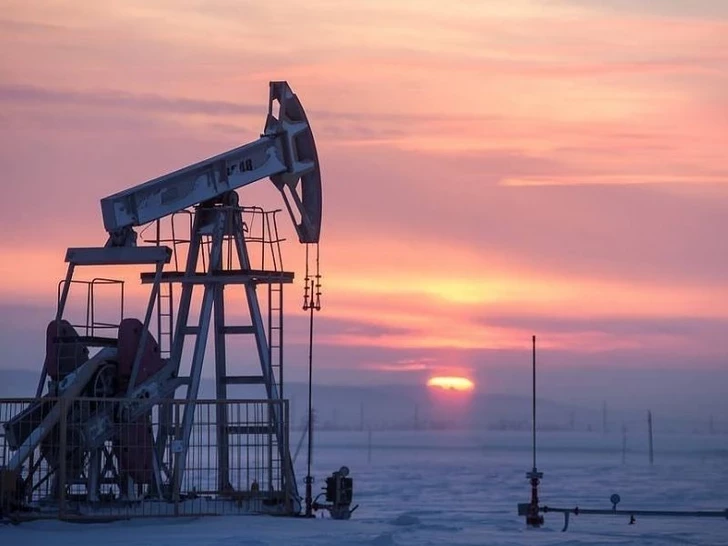 Azerbaiyán reanuda exportación de crudo a India