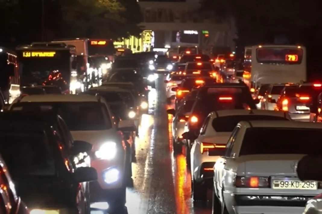 Crisis de Tráfico en Bakú: Experto Dice que el Acceso Pagado al Centro Puede Ser la Única Solución