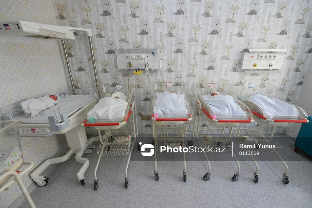 Tras la guerra, aumentan los nombres Xudayar, Polad y Zəfər entre los recién nacidos