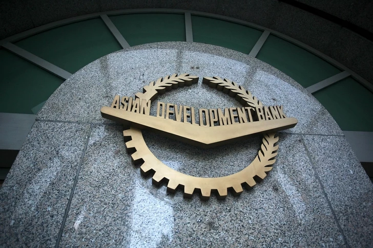Azerbaiyán y el Banco Asiático de Desarrollo unen fuerzas para crear un sistema de calefacción sostenible