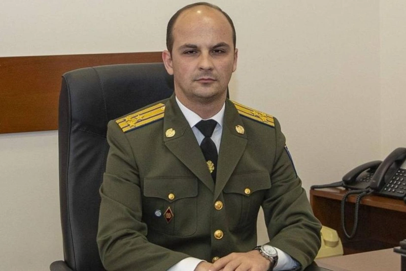 El Jefe de Seguridad de Armenia Llega a Bakú