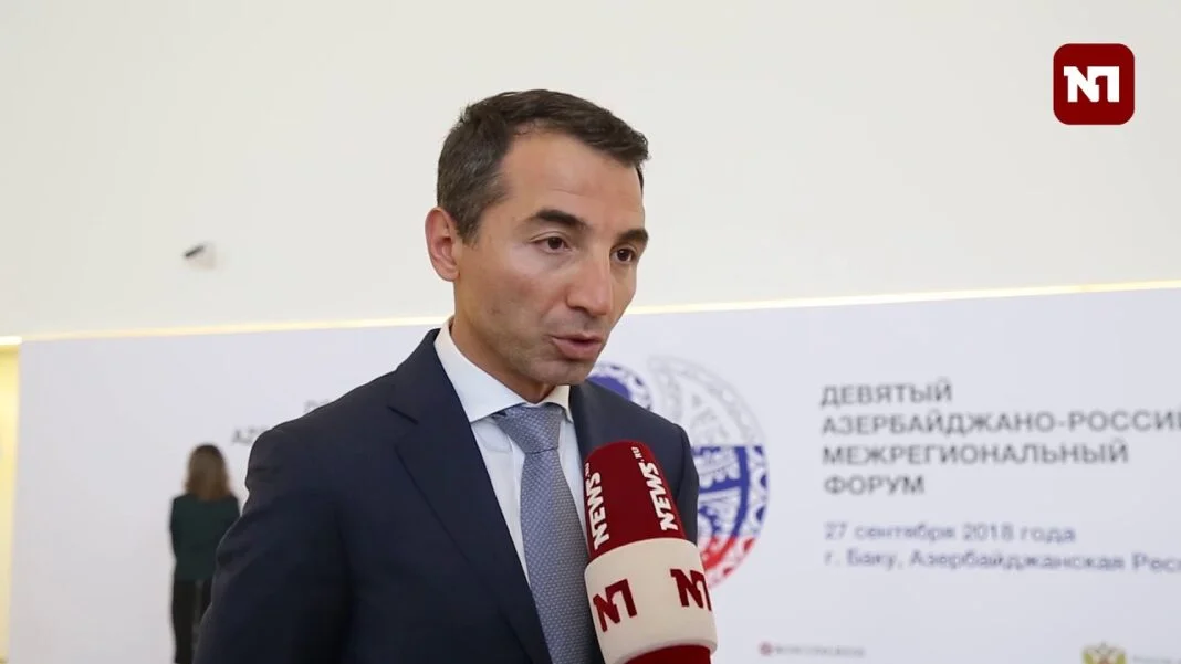 Adnan Ahmadzade acusado de vender petróleo ruso sancionado