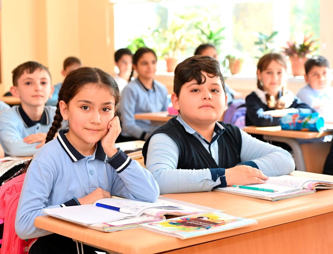 En Azerbaiyán comienza un nuevo año escolar