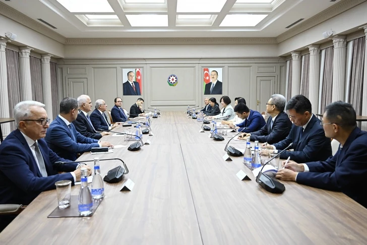 Azerbaiyán y China discutieron las perspectivas de cooperación bilateral