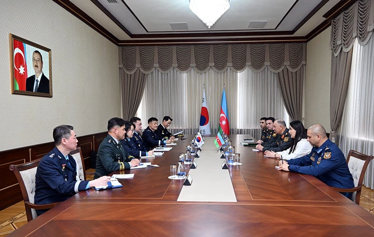 Azerbaiyán y Corea debatieron sobre cooperación militar