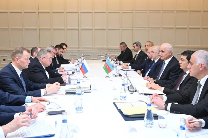 Los viceprimeros ministros de Azerbaiyán y Rusia celebran conversaciones estratégicas