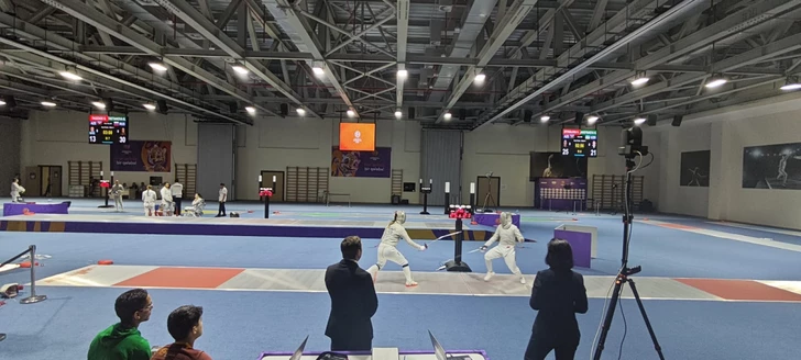 Sableistas azerbaiyanas ganan plata y bronce en los III Juegos de la CEI