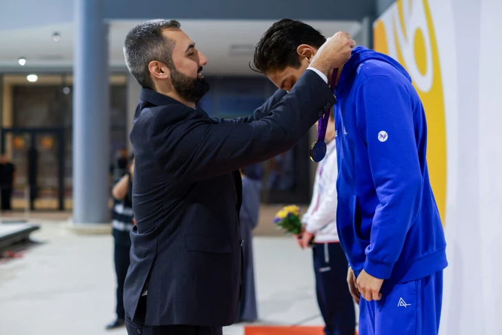 Azerbaiyán suma oro y bronce en natación en los III Juegos de la CEI