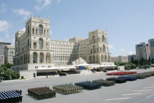 Quinto aniversario de la Victoria: Bakú se prepara para un gran desfile militar