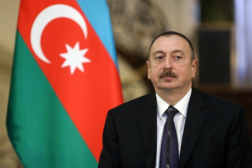 Aliyev pide ejercicios militares conjuntos de la OET en 2026