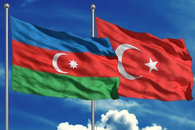 Relaciones Azerbaiyán-Turquía: Una Asociación Estratégica Más Allá de la Desinformación