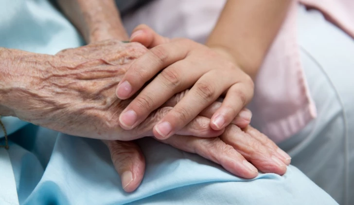 ¿Derecho a cuidar o derecho a morir? El debate sobre la eutanasia en Azerbaiyán