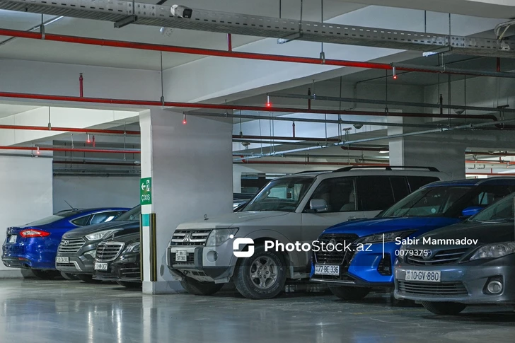 Garajes y aparcamientos al precio de un piso de una habitación: la nueva realidad de Bakú