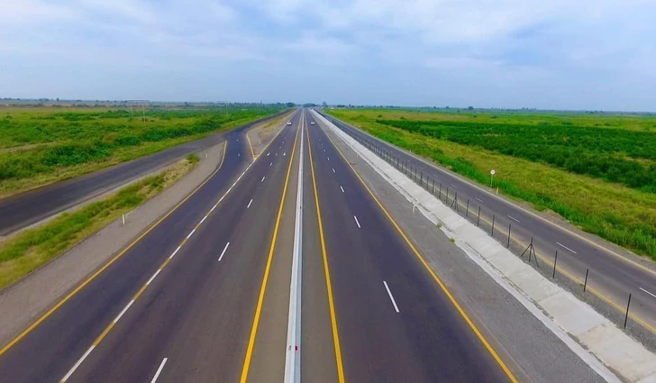 La autopista que conectará Azerbaiyán con Najicheván estará operativa antes de marzo de 2026