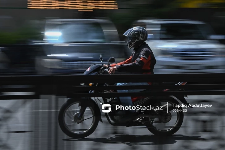 Azerbaiyán introduce el requisito obligatorio de licencia para conductores de ciclomotores