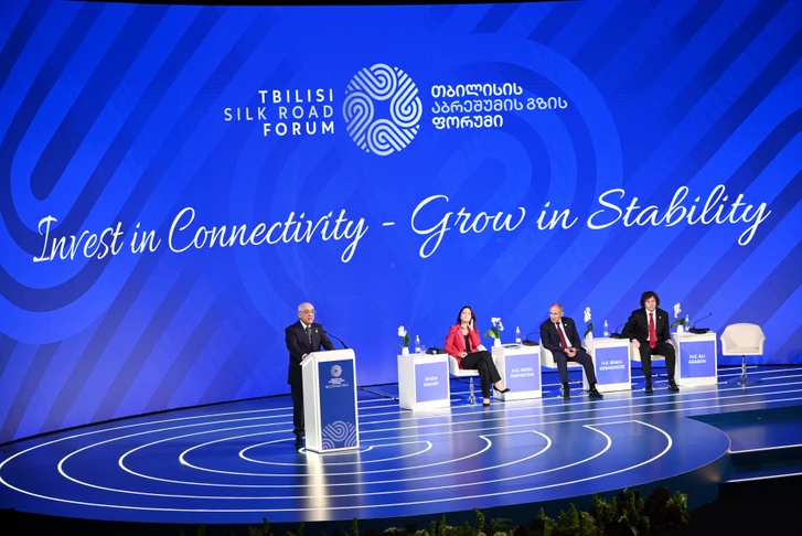 El primer ministro de Azerbaiyán, Ali Asadov, intervino en el V Foro de la “Ruta de la Seda” en Tiflis