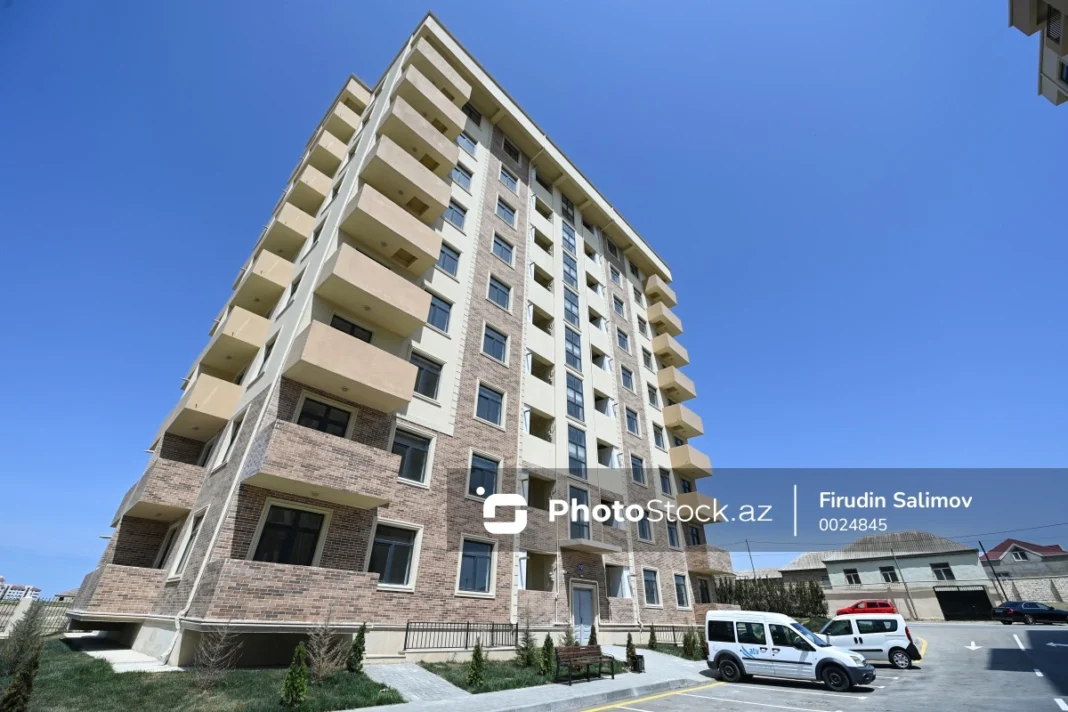 ¿Cuál es la vida útil de los edificios actuales en Bakú?